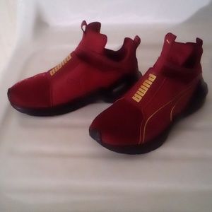 Ladies No Lace Puma Sneakers (Wn's- 7)